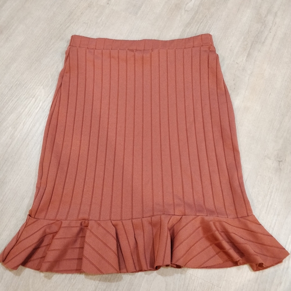 Boohoo Ruffle trim ribbed twist front co-ord - Picture 14 of 16